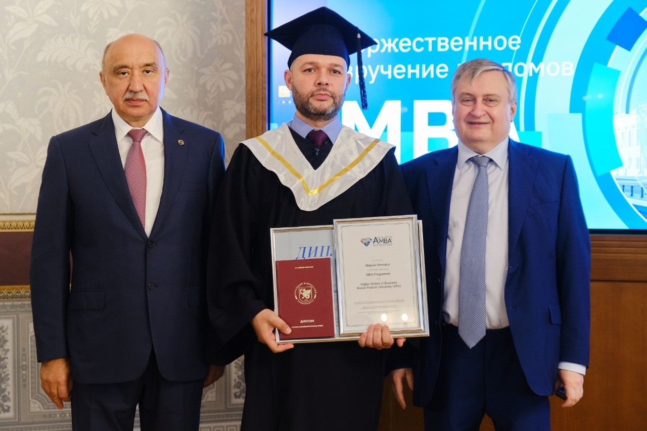 Директор ЭнергоТехПроект Шмуклер М.М. завершил обучение по программе MBA - Новости